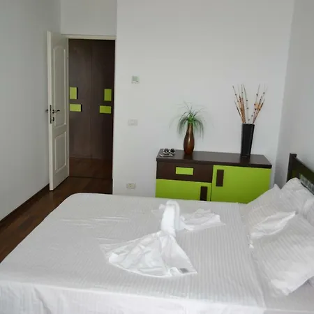 Mamaia Vice Seaview 2 Bedroom N Pool Lejlighed
