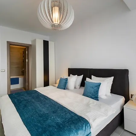 Mamaia Vice Seaview 2 Bedroom N Pool Navodari