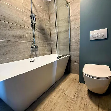 Apartment Mamaia Vice Seaview 2 Bedroom N Pool Navodari
