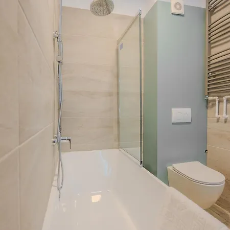 Mamaia Vice Seaview 2 Bedroom N Pool Apartment Navodari