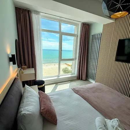 Mamaia Vice Seaview 2 Bedroom N Pool Navodari