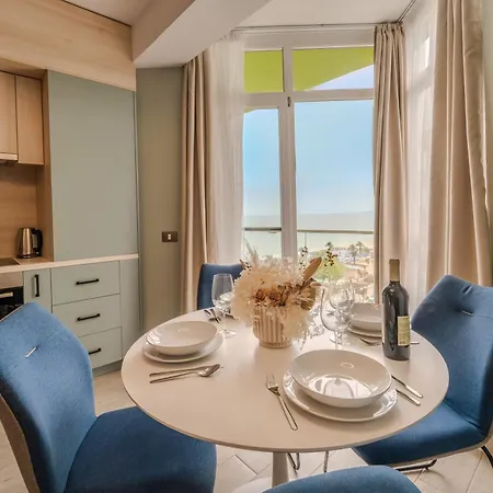 Apartment Mamaia Vice Seaview 2 Bedroom N Pool