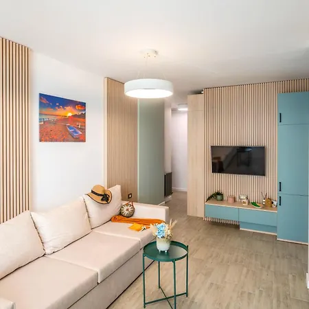 Mamaia Vice Seaview 2 Bedroom N Pool Apartment Navodari