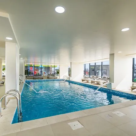 Mamaia Vice Seaview 2 Bedroom N Pool