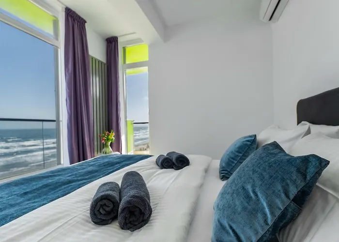 Mamaia Vice Seaview 2 Bedroom N Pool Daire